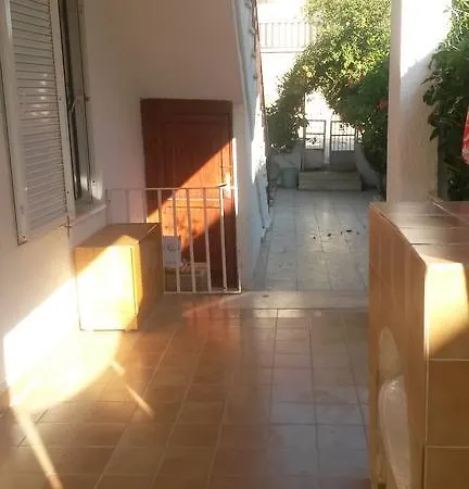 Merkez Mustakil Bahce Kati Daire 2+1 * Datça