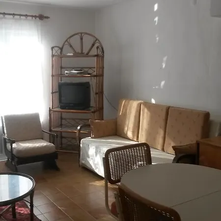 Daire Merkez Mustakil Bahce Kati Daire 2+1 *