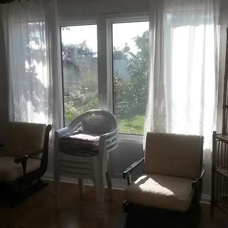 Apartment Merkez Mustakil Bahce Kati Daire 2+1