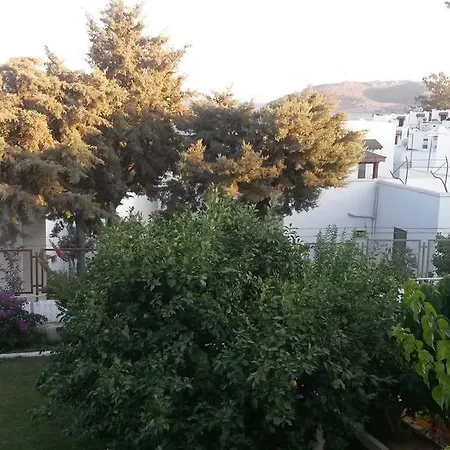 Merkez Mustakil Bahce Kati Daire 2+1 Datca